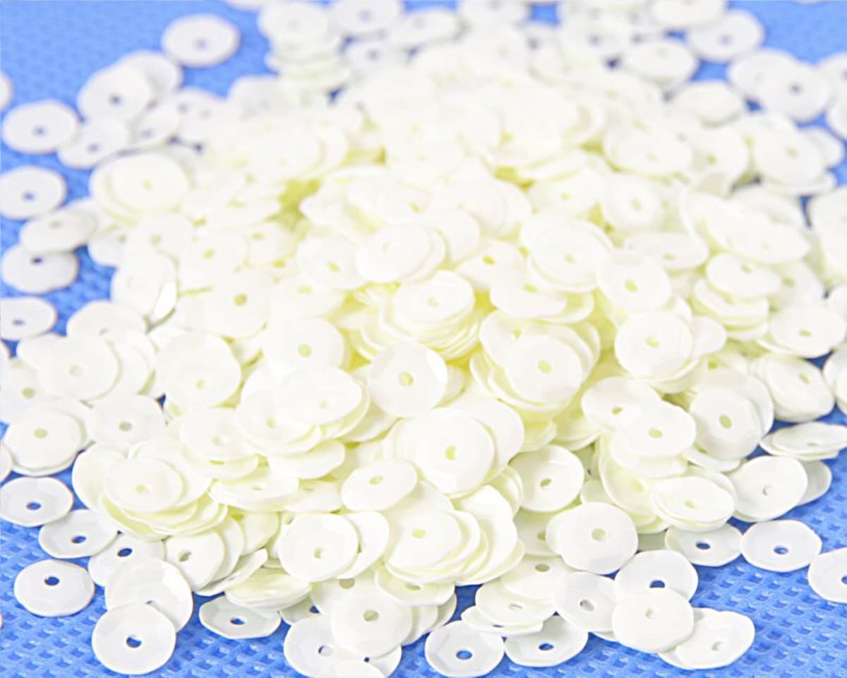 Cekiny 6mm/15gram kremowy pastelowy